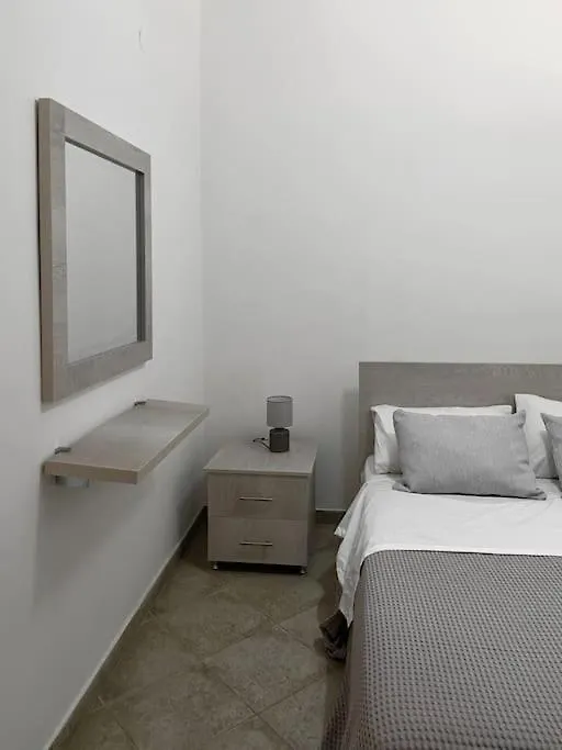 Spacious Apartment 2 Sarande 0*,